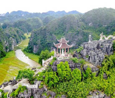 Mua Caves Viewpoint – Tam Coc – Bich Dong Pagoda Day Tour