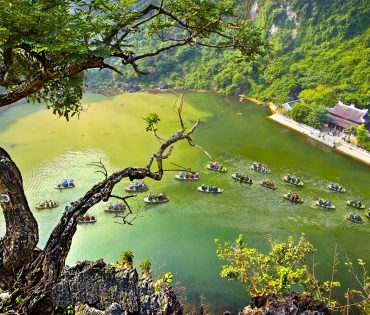 Hoa Lu Ancient Capital – Trang An EcoTourism Complex Day Tour